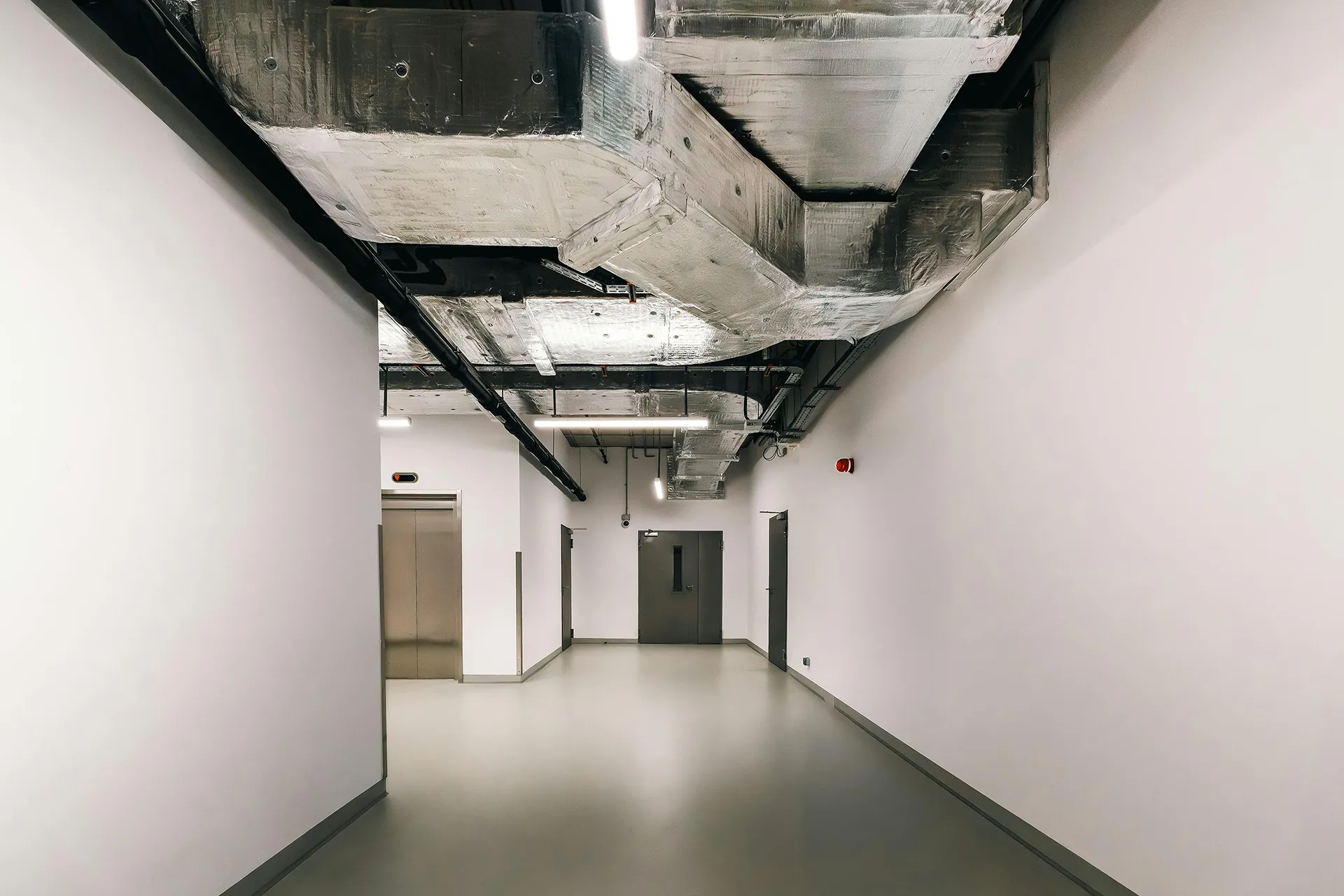 Commercial air conditioning electrical wiring and installation